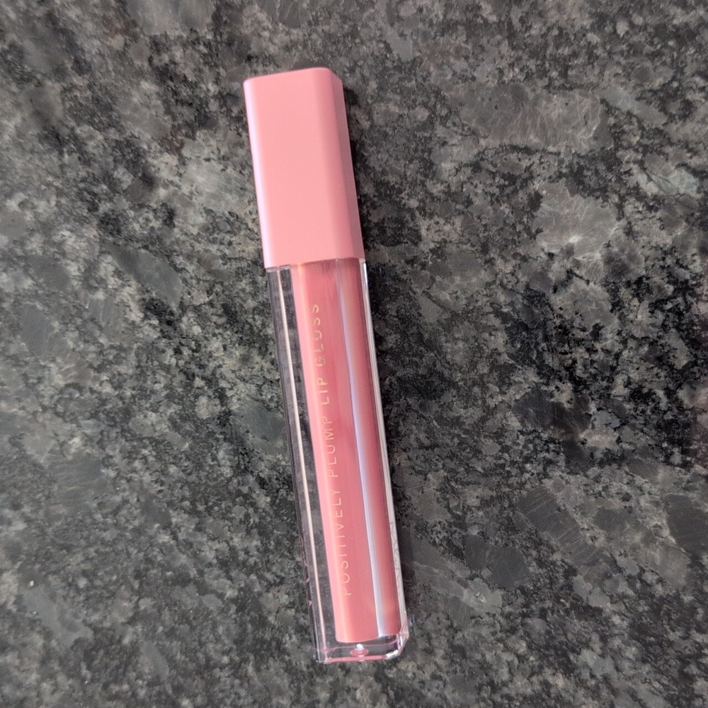 Mallys Positively Plump Lip Gloss